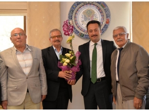 Huzurevi Sakinlerinden Vali Şentürk’e Ziyaret