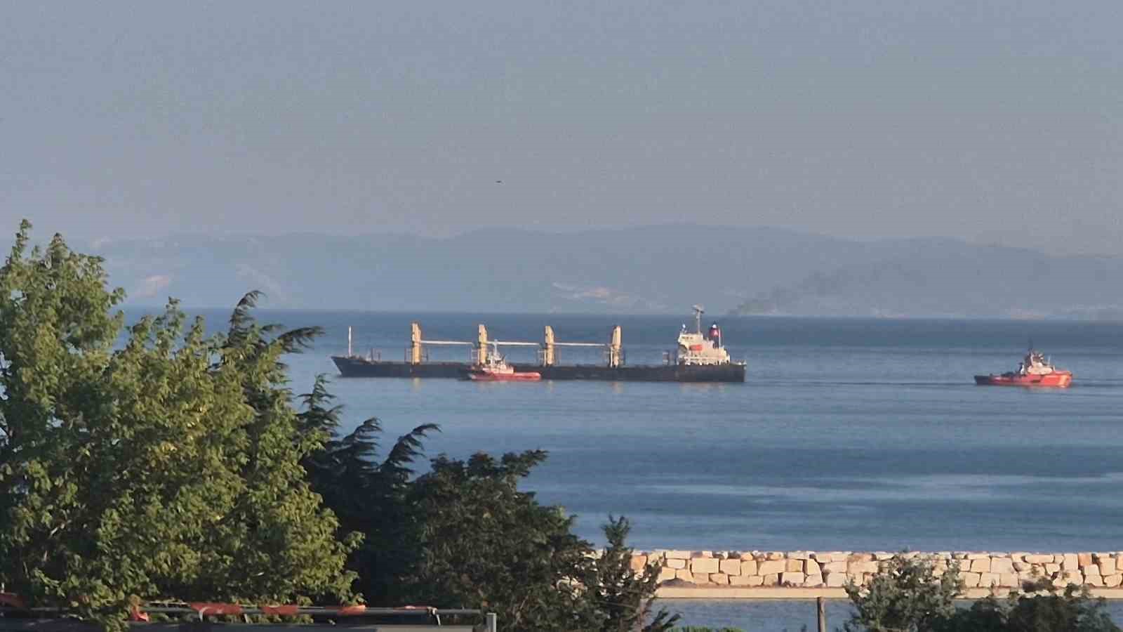 tekirdag-aciklarinda-4-gun-once-karaya-oturan-celtik-yuklu-gemi-kurtarildi