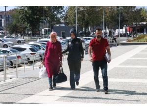 Bolu’da 3 Yıldır Firari Fetö Şüphelisi Kadın Adliyeye Sevk Edildi