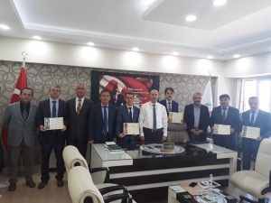 İlk 5’e Giren Okullara Başarı Belgesi