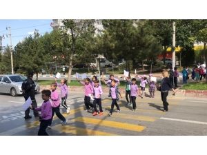 Şuhut’ta ’Yaya Güvenliğinin Nöbetçisiyiz’ Uygulaması