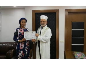 Alman Natalie Müslüman Olup, Neyla Nadide İsmini Aldı