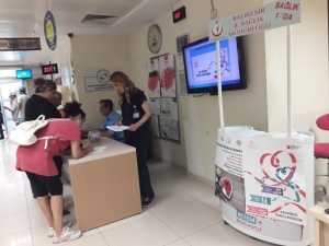 Erdek’ De “Kalbinizi Ödüllendirin” Etkinliği