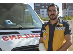 Ambulans Şoföründen Örnek Davranış