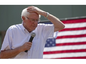 Trump’ın Rakibi Bernie Sanders Hastaneye Kaldırıldı