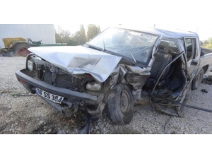 Sıkışan Sürücüyü İtfaiye Kurtardı