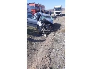 Yozgat’ta Kamyonet İle Otomobil Çarpıştı: 1 Ölü, 1 Yaralı