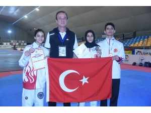 Yıldız Taekwondoculardan 3 Madalya Daha