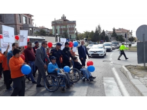 Engelli Öğrenciler Yaya Önceliğine Dikkat Çekti