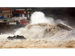 Güney Kore’yi Mitag Tayfunu Vurdu: 6 Ölü, 4 Yaralı