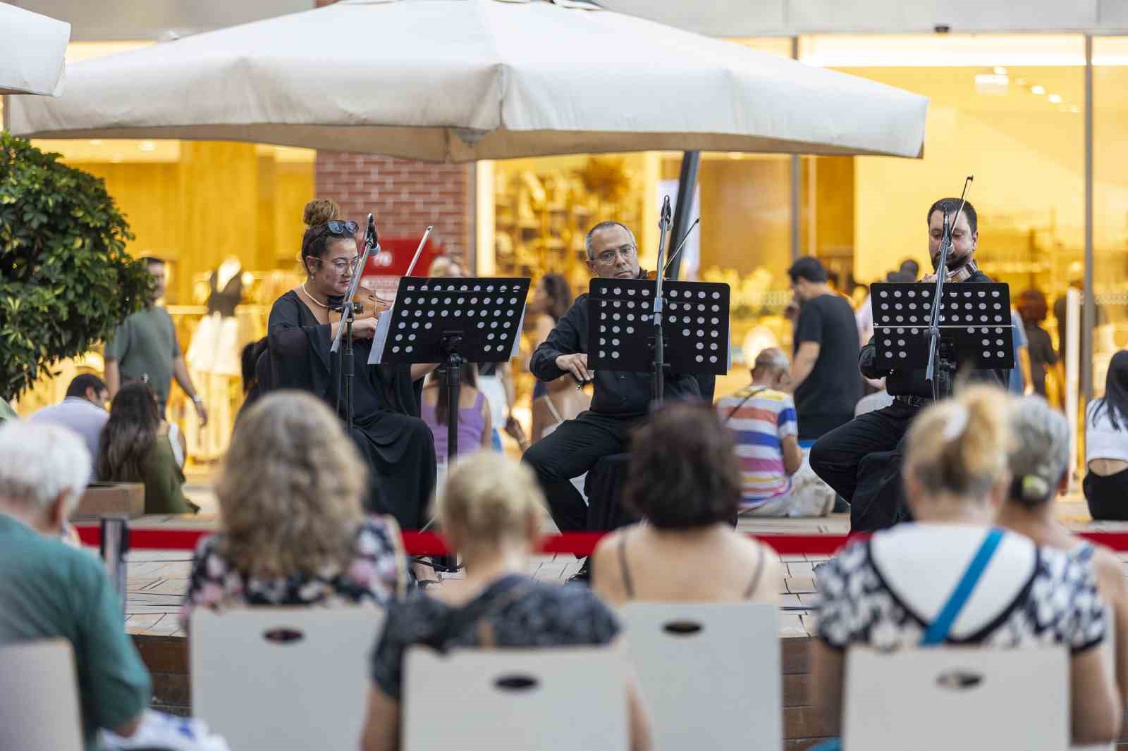 mersin-de-klasik-muzik-kentin-dort-bir-yanina-yayildi