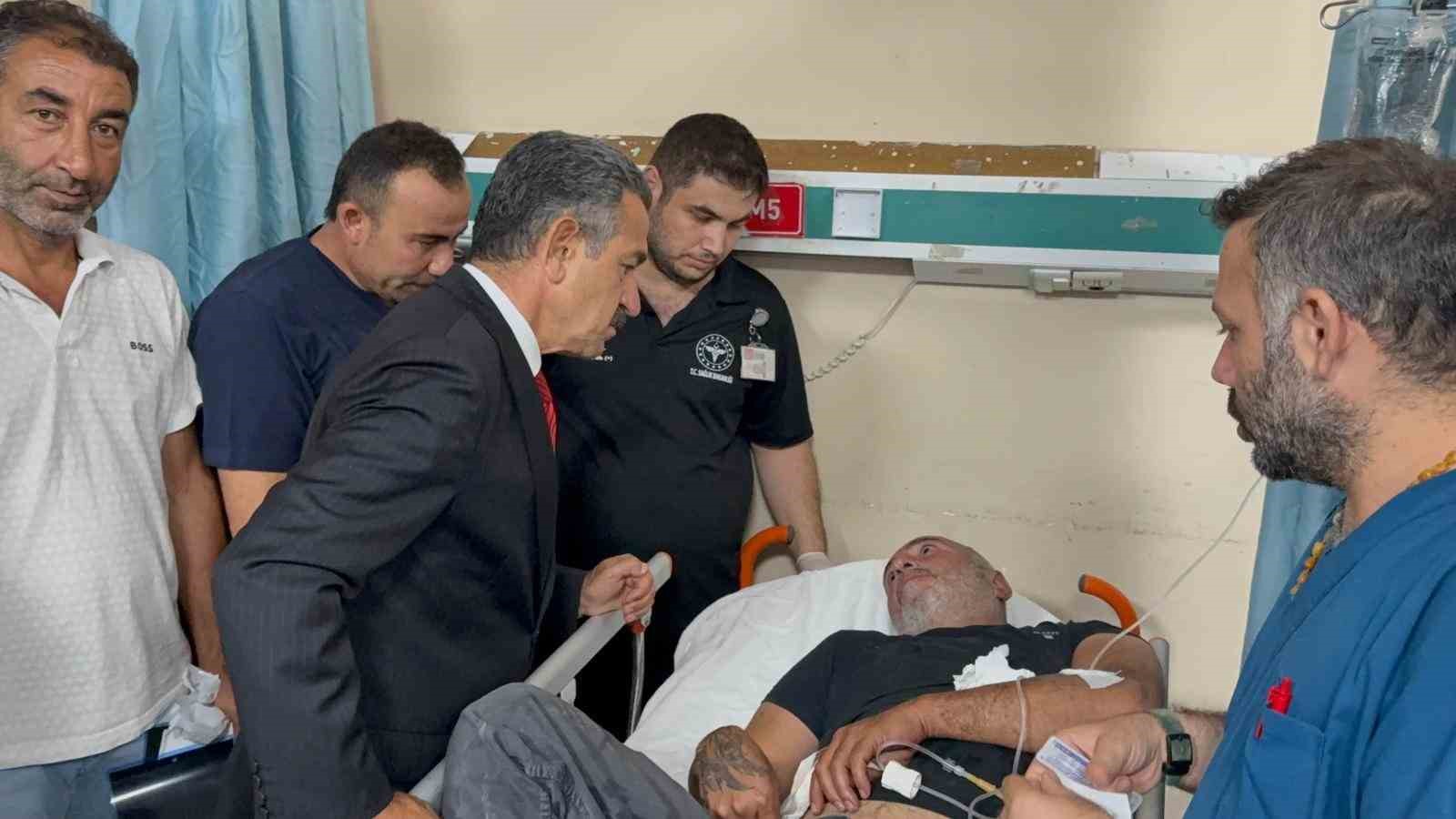 vali-ekici-cudi-dagi-donusunde-yaralanan-34-vatandasi-ziyaret-etti