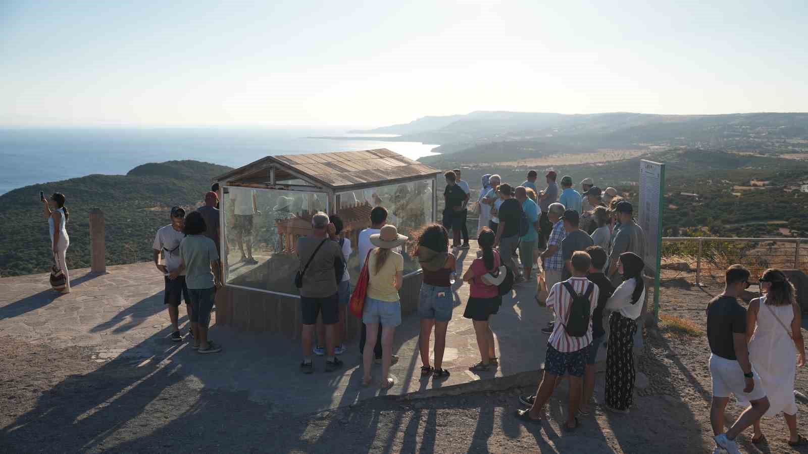 canakkale-de-festivalin-ucuncu-gununde-assos-oren-yeri-kesfedildi