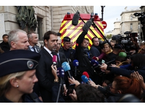 Fransa İçişleri Bakanı Castaner, Saldırı Yerini Ziyaret Etti