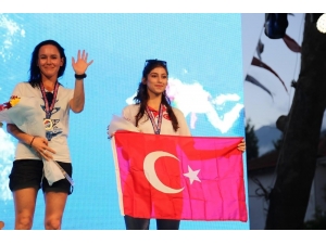 Olga Davydova, Serbest Dalış Dünya Şampiyonu Oldu