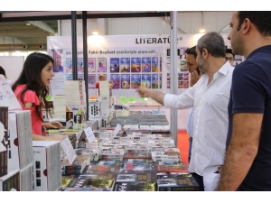 Diyarbakır Kitap Fuarı’na Vatandaşlardan Yoğun İlgi