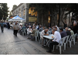 İlkadım’dan Cami Cemaatine Çorba İkramı