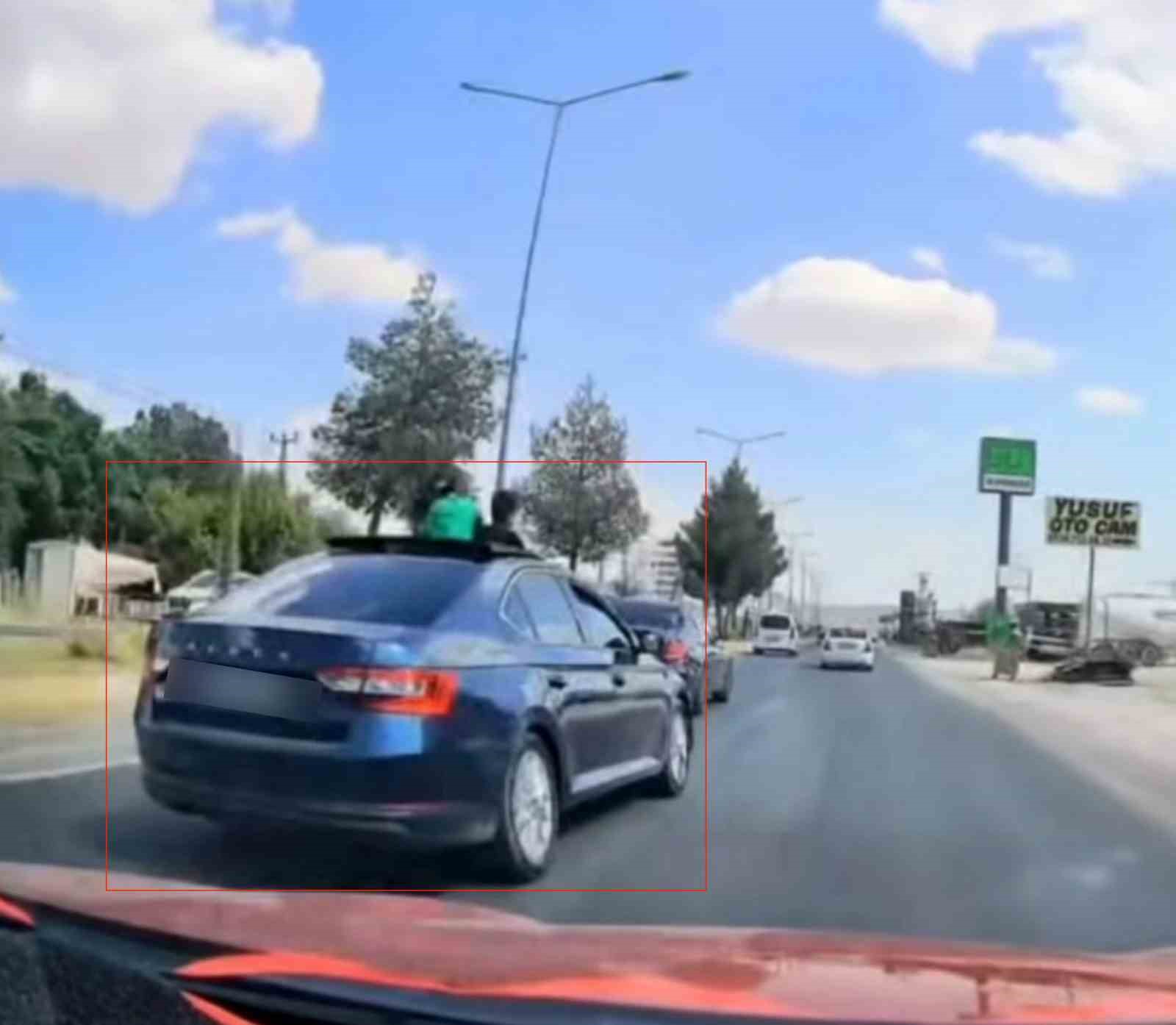 diyarbakir-da-trafigi-tehlikeye-atan-surucuye-111-bin-lira-ceza-kesildi