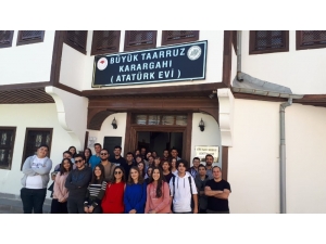 Öğrencilerden Zafer Meşalesinin Yakıldığı Topraklara Ziyaret