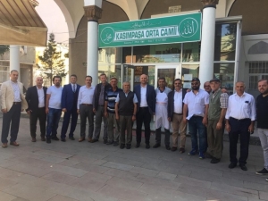 Mahalle Sakinlerinden Aşure İkramı