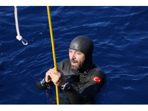 Serbest Dalış Şampiyonası’nda Rüstem Derin’den Türkiye Rekoru