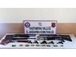 Kastamonu’da Silah Ve Uyuşturucu Operasyonu: 2 Gözaltı