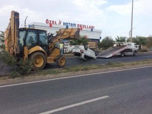 Takla Atan Otomobilden Yara Almadan Kurtuldular