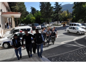 Konya’daki Silahlı Bıçaklı Kavganın 3 Şüphelisi Adliyede