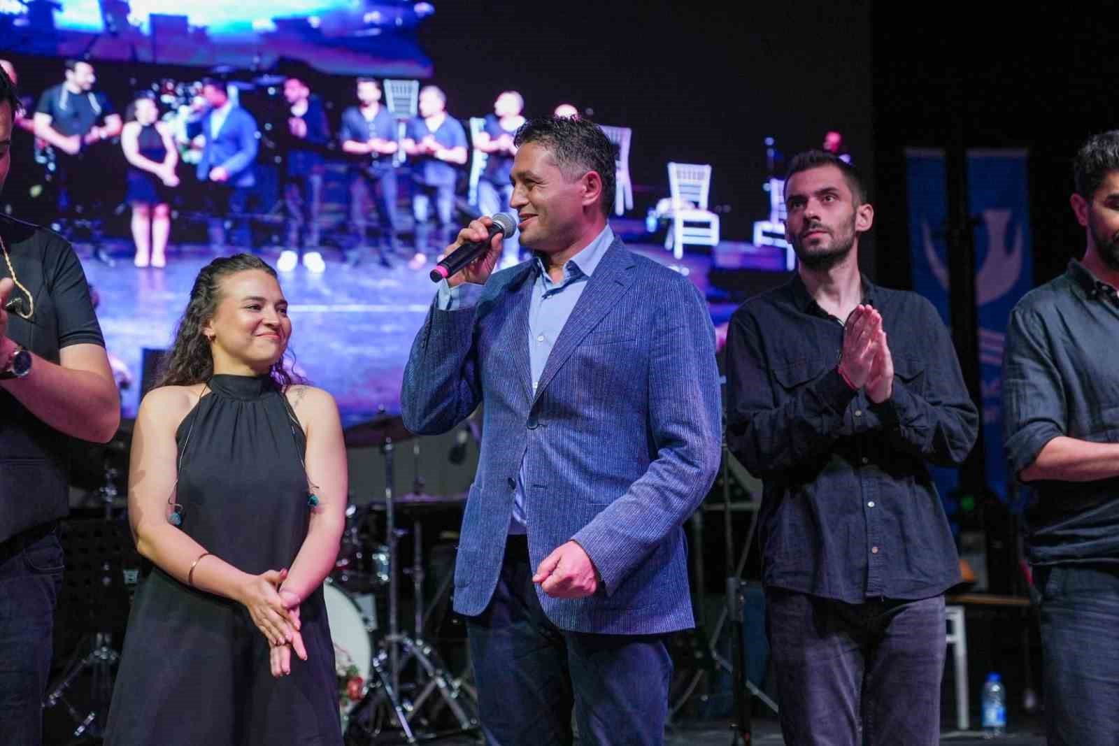asev-ogrencilerinden-unutulmaz-muzik-gecesi