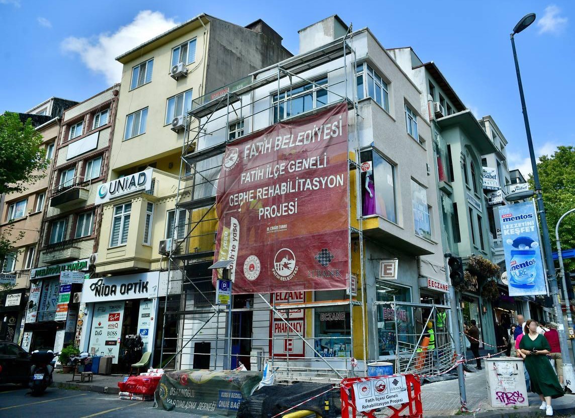 fatih-in-tarihi-caddelerinde-donusum-92-bina-yeni-gorunumune-kavusuyor