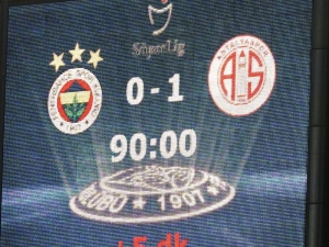 Fenerbahçe, Kadıköy’de 342 Gün Sonra Kaybetti