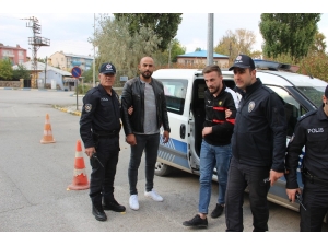 Lüks Araçla “Drift” Yapan Arkadaşlara 15 Bin Liralık Rekor Ceza