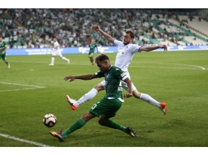 Bursaspor Deplasmanlarda Kayıp