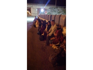 34 Düzensiz Göçmen Yakalandı