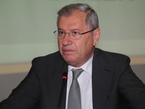 Menevşe: "Türkiye Sürekli Büyüme Trendinde Yer Almalı"