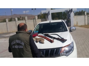 Kafes Avcısı Jandarmaya Takıldı