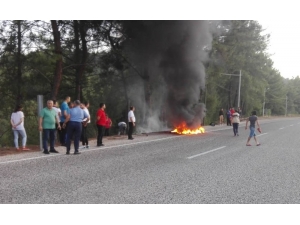 Seyir Halindeki Atv Cayır Cayır Yandı