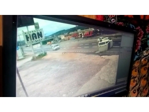 Sürücünün Attığı Makas Kazaya Neden Oldu