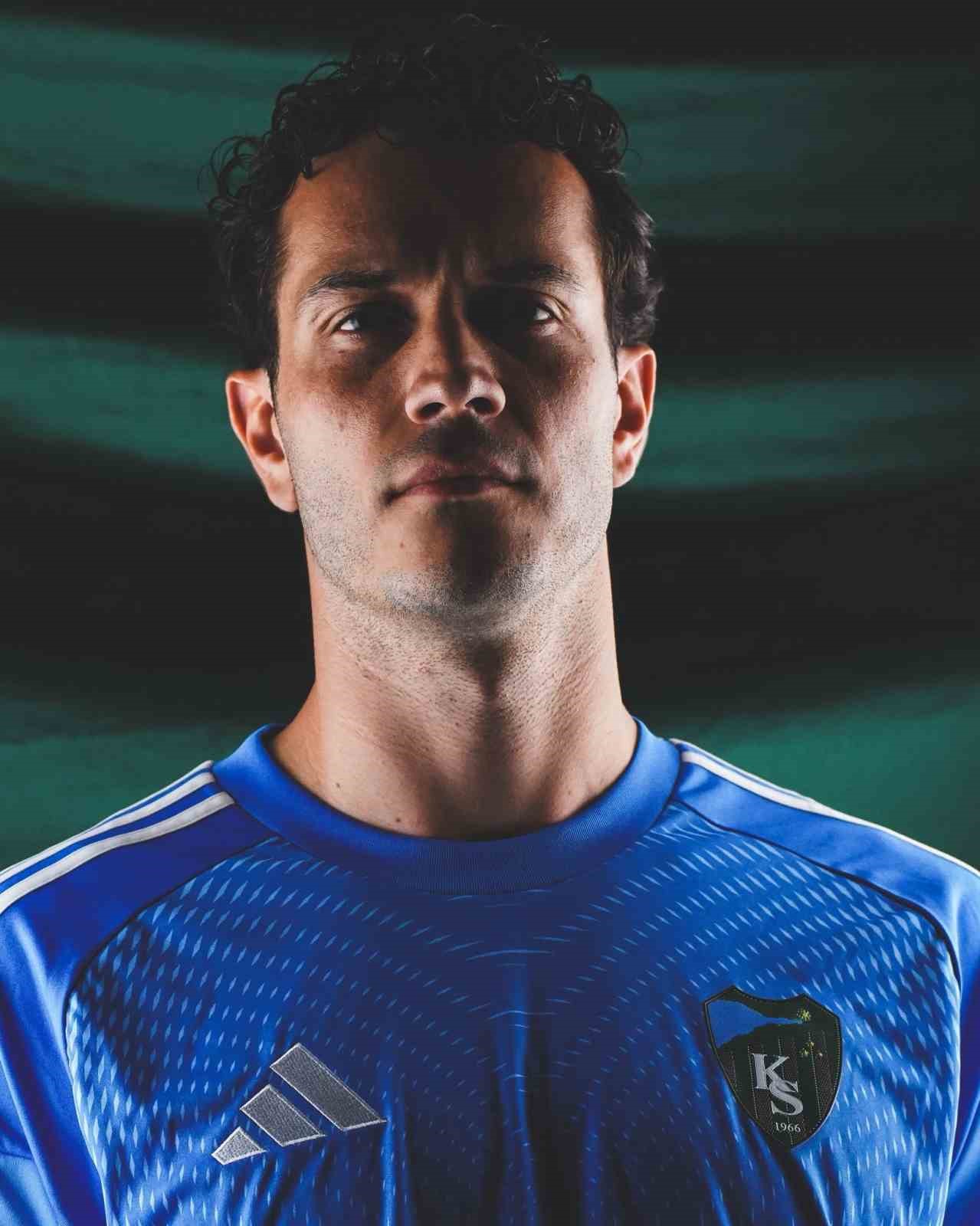 kocaelispor-kaleci-onurcan-piri-yi-kadrosuna-katti