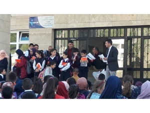 Ptso’dan Bin Öğrenciye Kırtasiye Yardımı