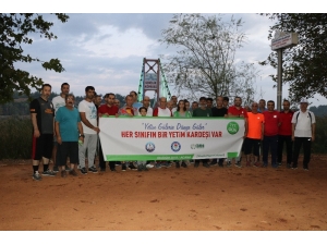 Yetim Çocuklarla Yürüdüler