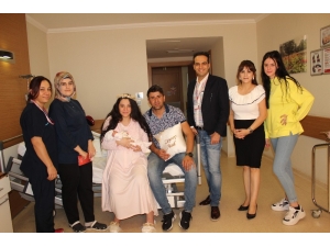 Op. Dr. Güngör, "Geceleri Bebeğinizi Emzirmeyi İhmal Etmeyin"