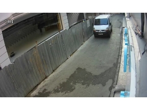 İş Yerinden Hırsızlık Kamerada