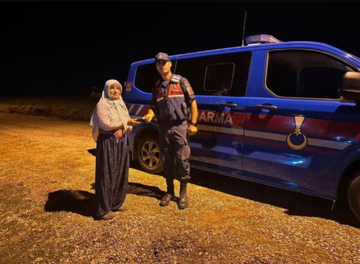 jandarma-kayip-telefonu-sahibine-ulastirdi