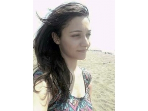 Üniversite Öğrencisi Kız Odasında Ölü Bulundu