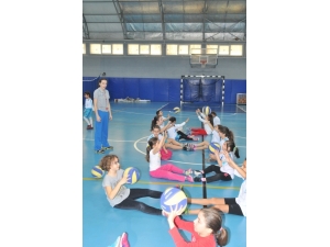 Kış Spor Okulları’nda Yeni Dönem Başladı