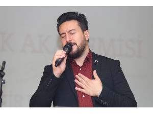 Şair Kasım Alper Özdemir: "İstanbul Bir Şiir Şehri Olmalı"