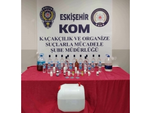 Litrelerce Kaçak Alkol Üreten Şüpheli Yakalandı