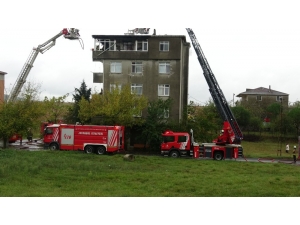 Tuzla’da 4 Katlı Bina Alev Alev Yandı