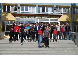 Bakan Selçuk’un Çağrısı Karşılık Buldu, Isparta’da Okullarda Köpek Sahiplendirme Çalışması
